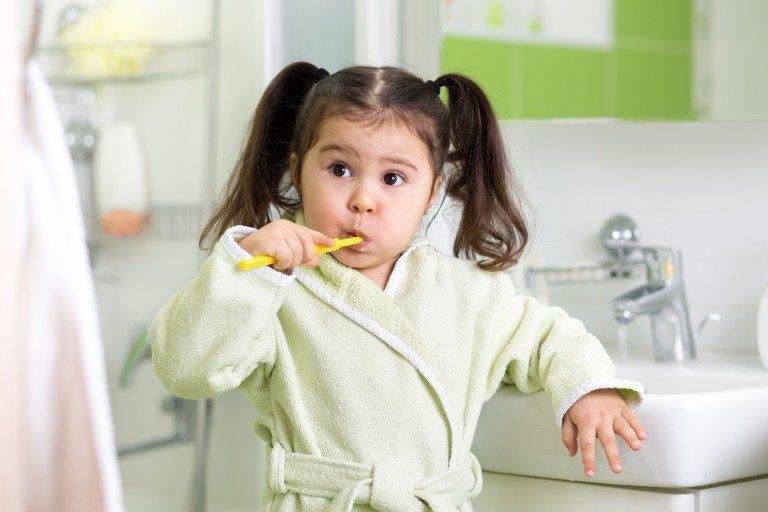 Αποτελεσματικοί τρόποι να ενθαρρύνουμε τα παιδιά να βουρτσίσουν τα δόντια τους!